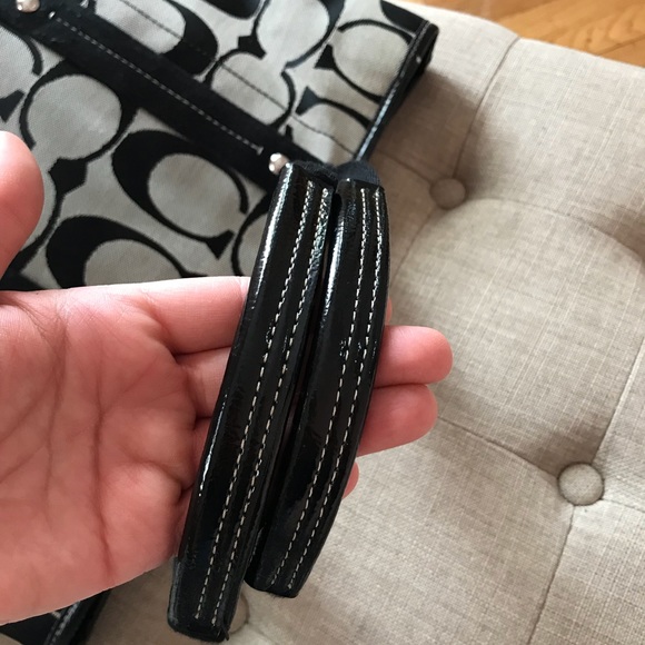 Coach black and beige signature tote bag. - Picture 2 of 8